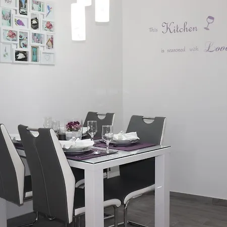 Apartamento A Shimmering Gem Split